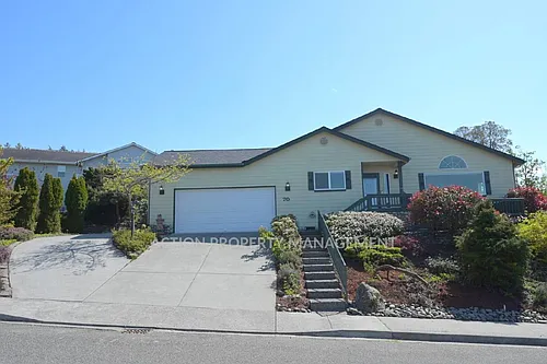 70 Amethyst Dr Photo 1 70 Amethyst Dr Photo 1