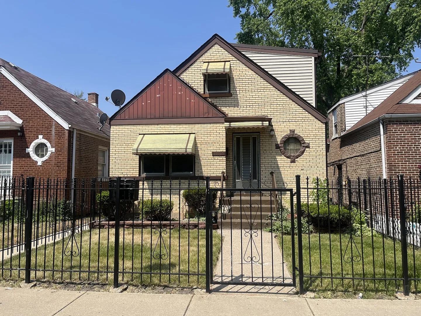 11516 S Harvard Ave photo 1