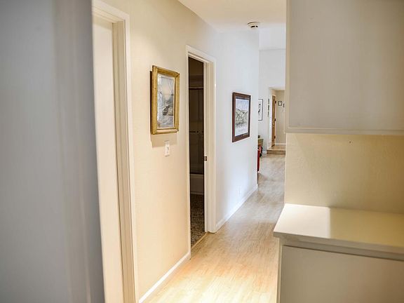 3rd image of 1689 Sandyrock Ct #Comdo