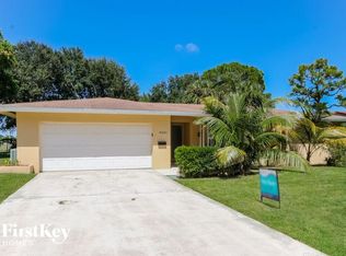 4431 Holly Dr, Palm Beach Gardens, FL 33410