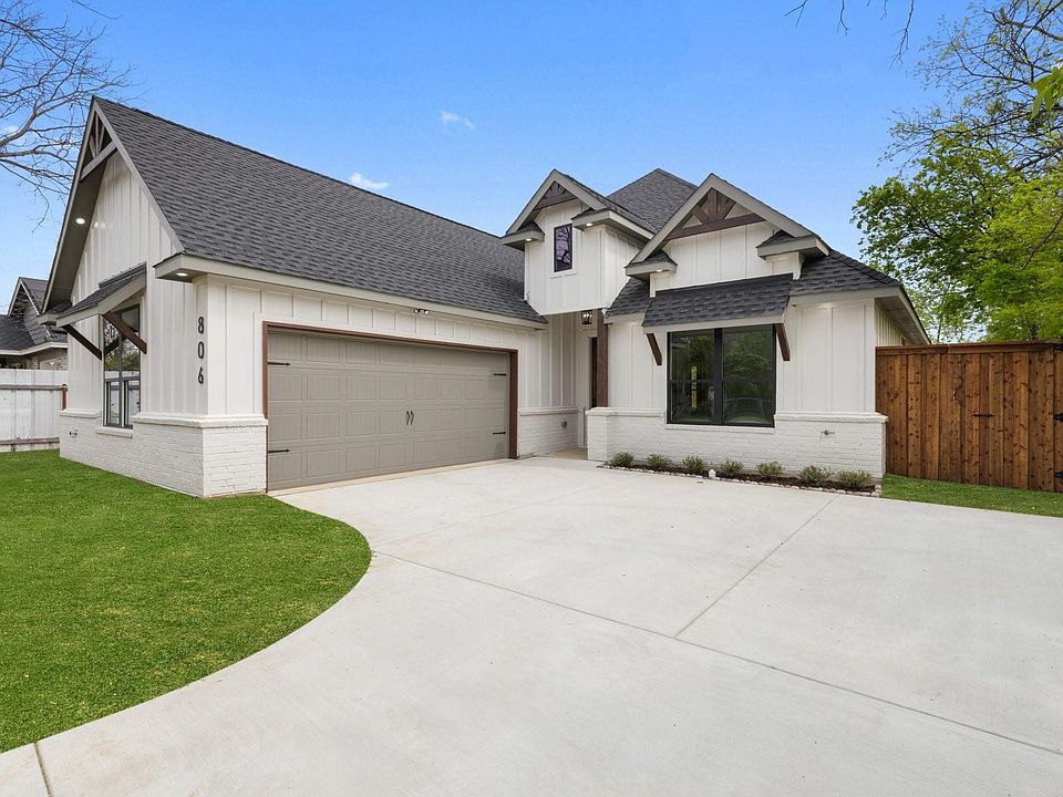 806 Barber Ave, Cleburne, TX 76031 | Zillow