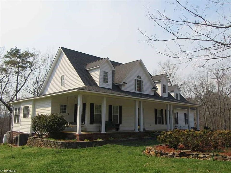 1st image of 289 Cottonstone Ln