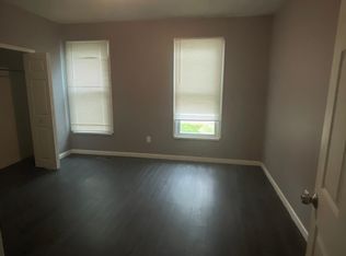 3195 Scranton Rd #1, Cleveland, OH 44109