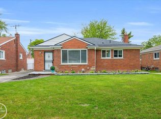 24080 Scotia Rd, Oak Park, MI 48237