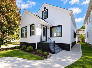 2200 S 89th STREET, West Allis, WI 53227