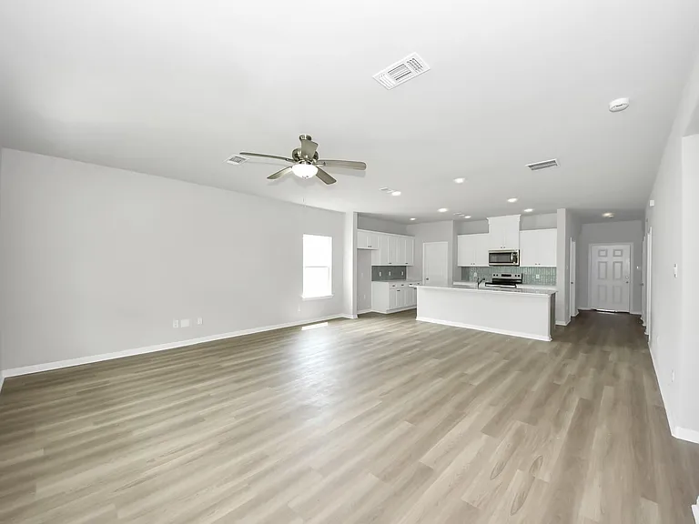 638 Stovall Dr — Photo 7