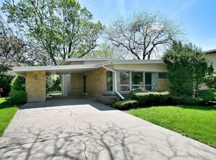 4409 W Lunt Ave, Lincolnwood, IL 60712