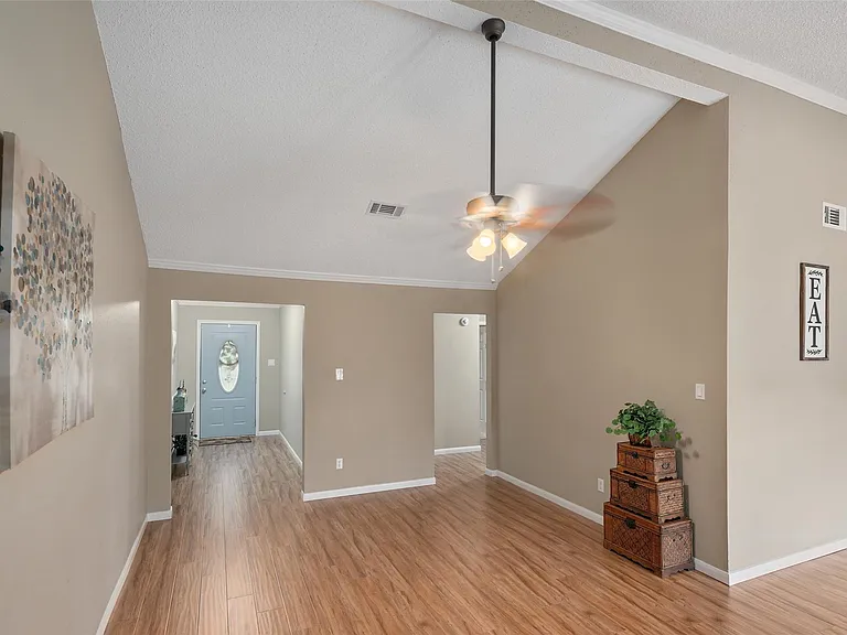 6602 Montauk Dr — Photo 7