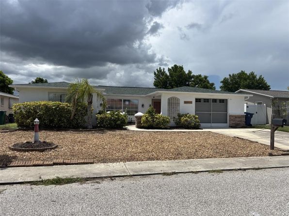 7114 Parrot Dr