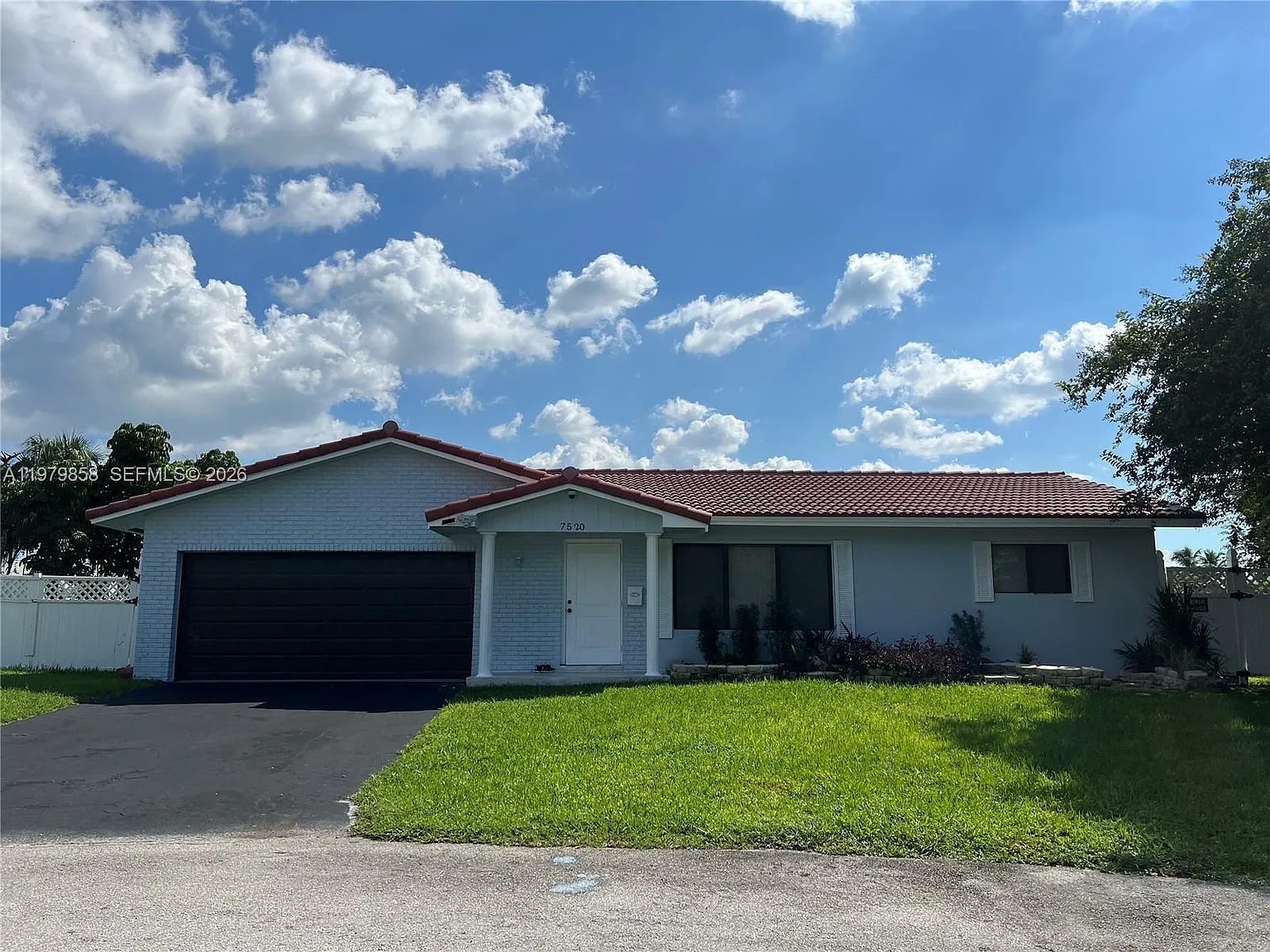 4 bed, 1635 sqft, $3,700 — Photo 2