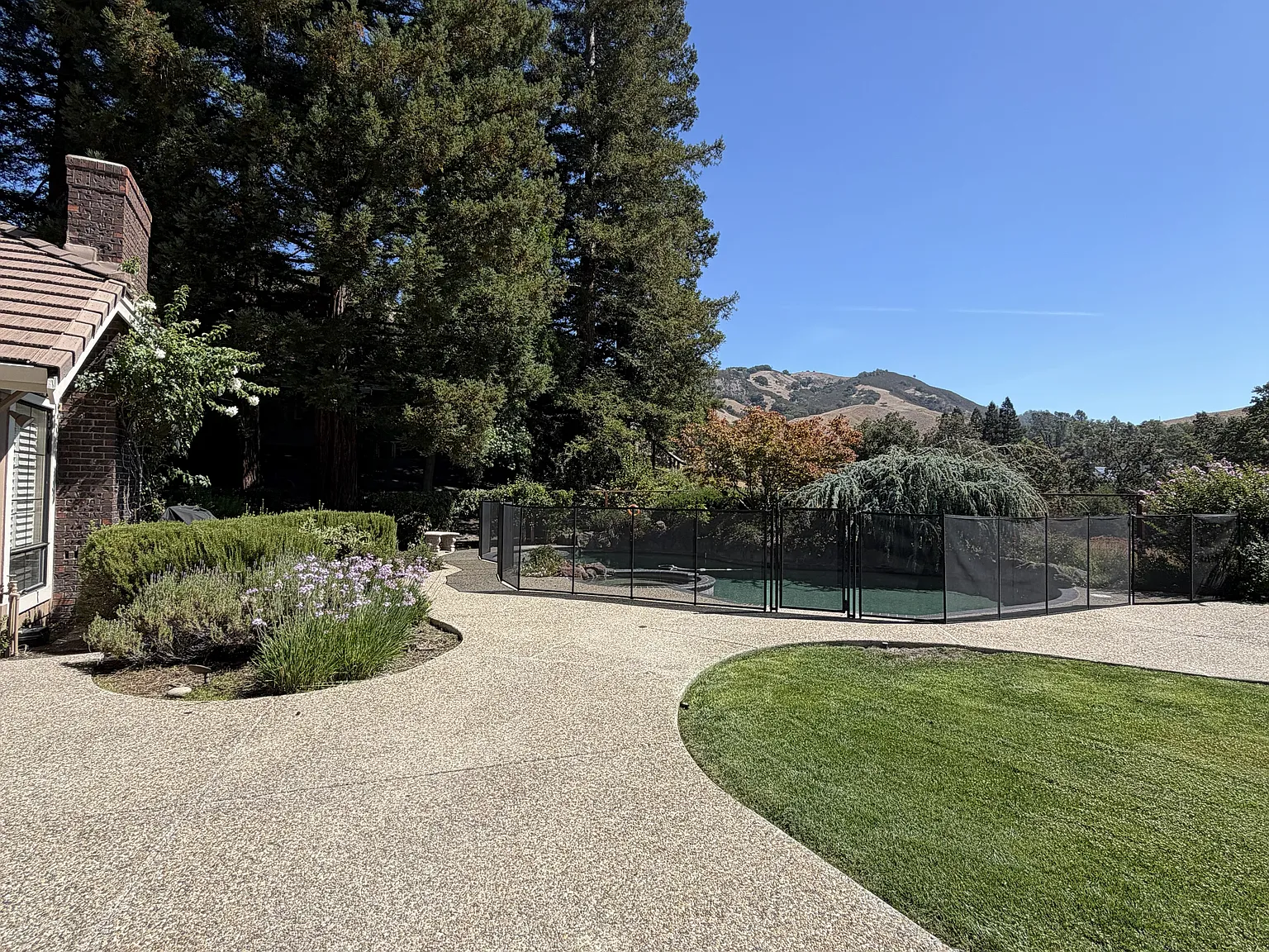 5 bed, 3126 sqft, $9,300 — Photo 3
