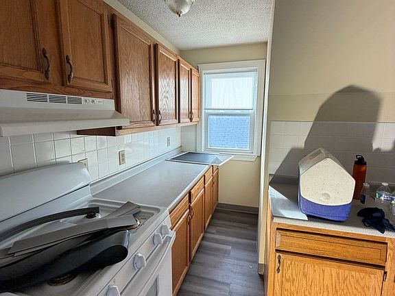 3rd image of 80 Robbins St APT 5