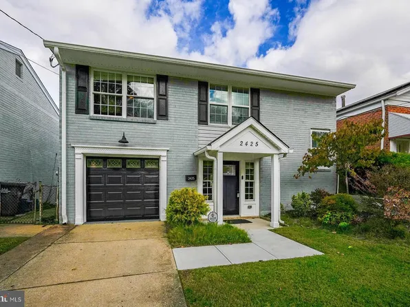 2425 Skyland Pl SE, Washington, DC 20020