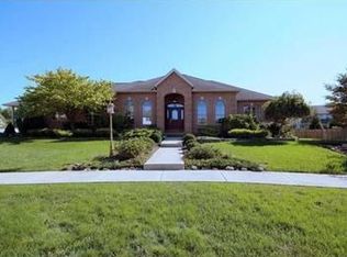 517 Bowers Ct, Circleville, OH 43113