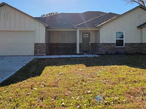 1426 La Delle St, Wharton, TX 77488