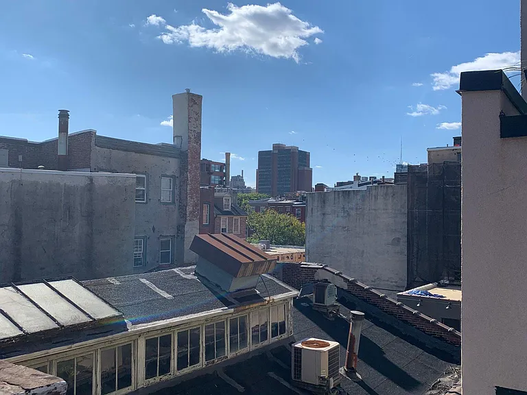 150 N Bread St — Photo 19