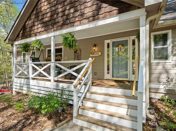 102 Hemlock St, Waleska, GA 30183