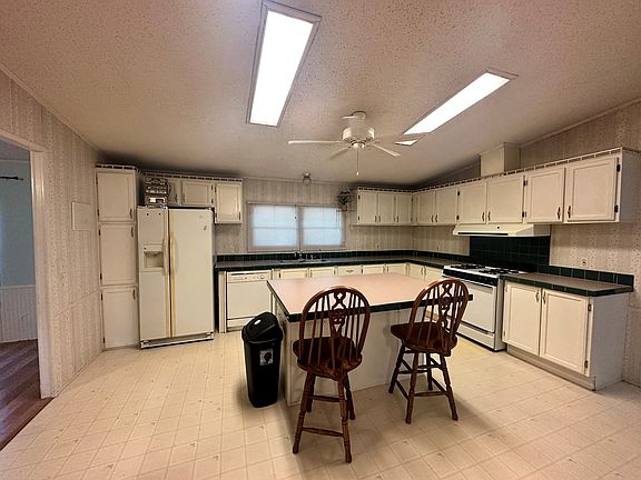 5th image of 10724 Bryant Estates Rd