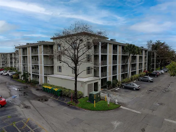 2998 NW 48th Ter APT 420, Lauderdale Lakes, FL 33313