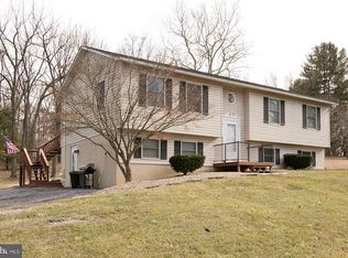 121 Cockle Ln, Middletown, VA 22645