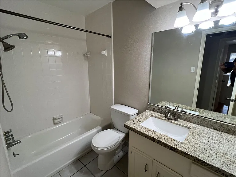 1819 Hanbury Ct — Photo 15