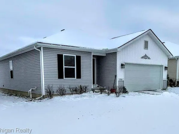 1724 Woodbridge Park Ave, Lapeer, MI 48446