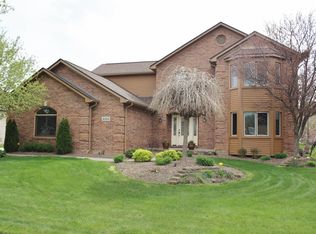 46194 Hampton Dr, Shelby Township, MI