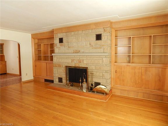 5th image of 3362 Oakdale Ave