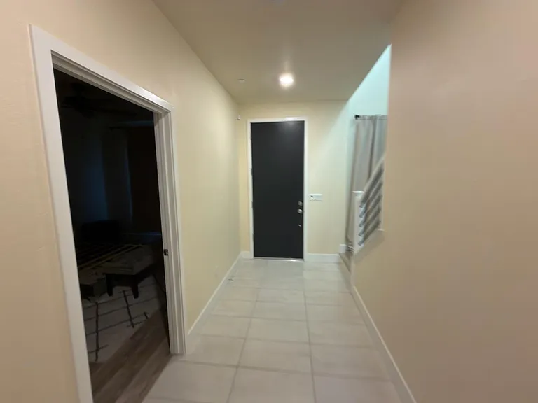 2897 E Tamarind Dr — Photo 5