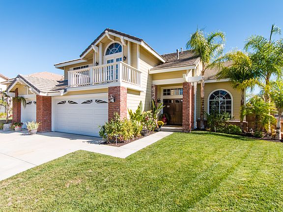 4th image of 32372 Harwood Ln