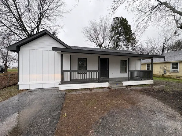 703 E Ross St, Waxahachie, TX 75165