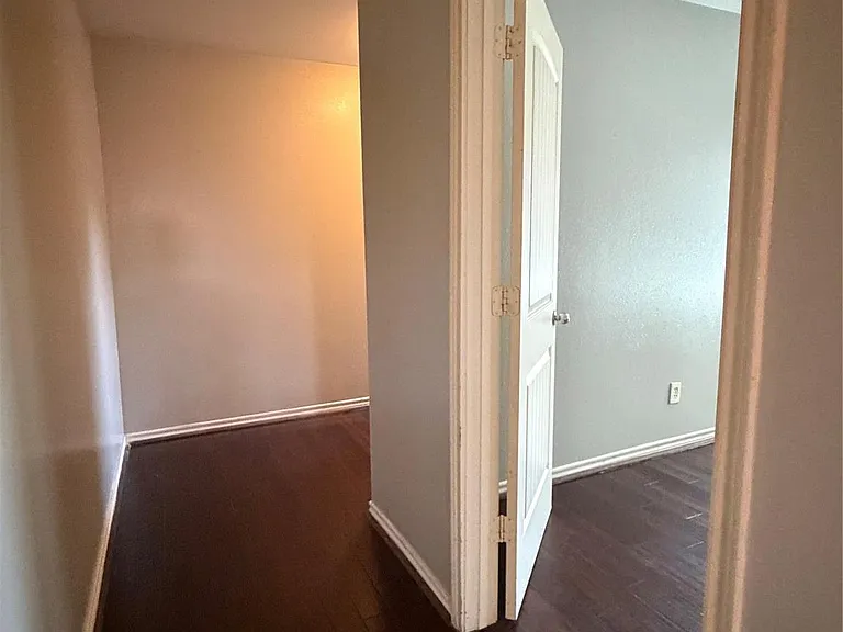 2414 Eagle St #B — Photo 8