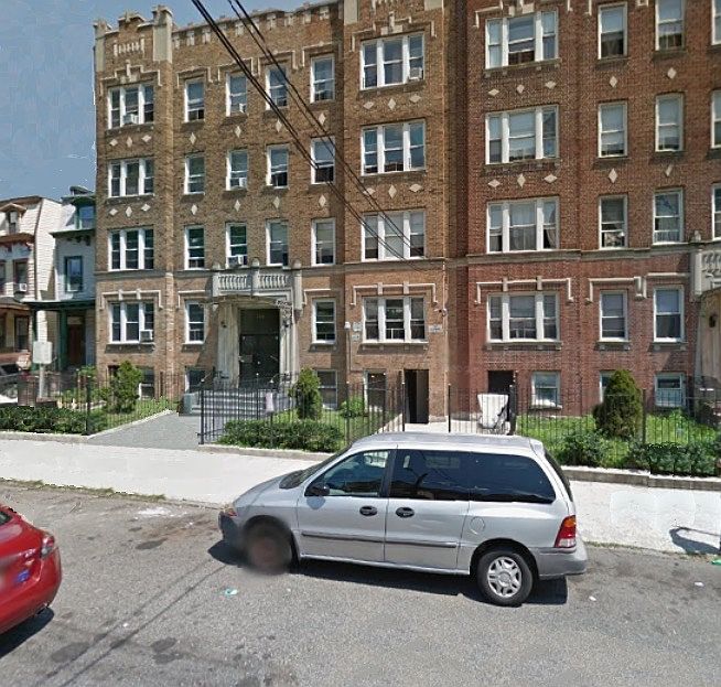 2nd image of 154 Belmont Ave APT 405
