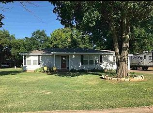 138 Rose St, Burkburnett, TX 76354