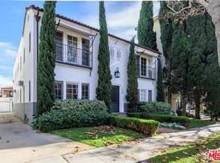 210 S Arnaz Dr #3, Beverly Hills, CA 90211