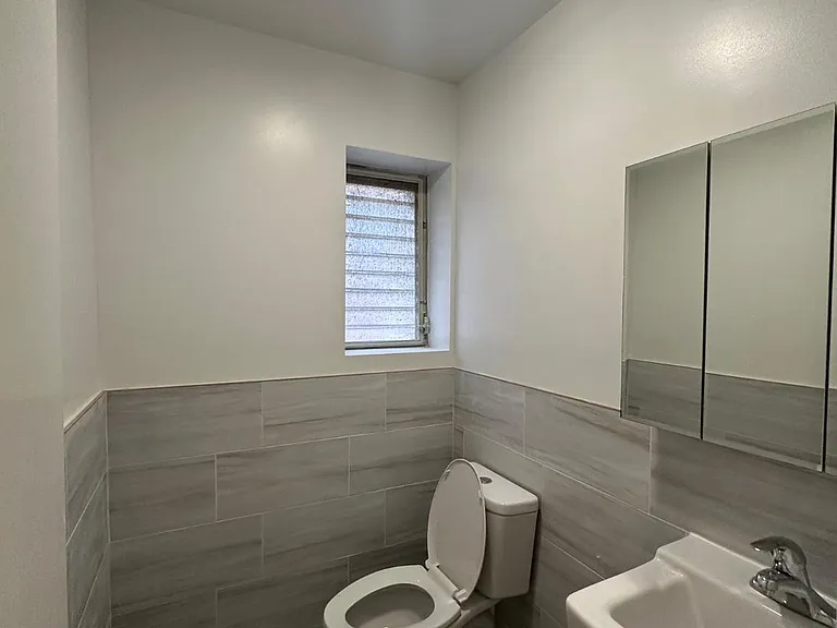 5030 Hazel Ave #2F — Photo 11