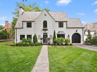 28 Ridgetop Dr, Saint Louis, MO 63117