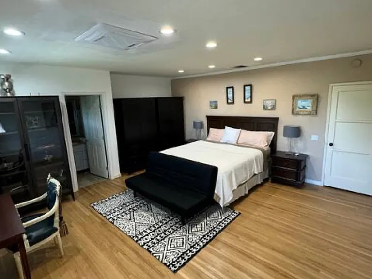 Huntington Cir — Photo 8