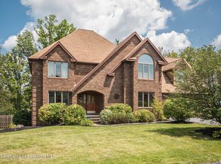 601 Hampton Rd, Clarks Summit, PA 18411