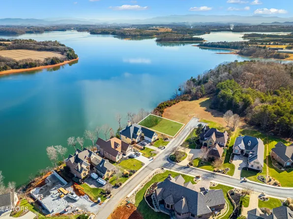 145 Breakers Dr, Vonore, TN 37885