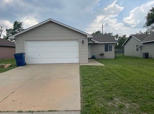 319 S Zelta St, Wichita, KS 67207