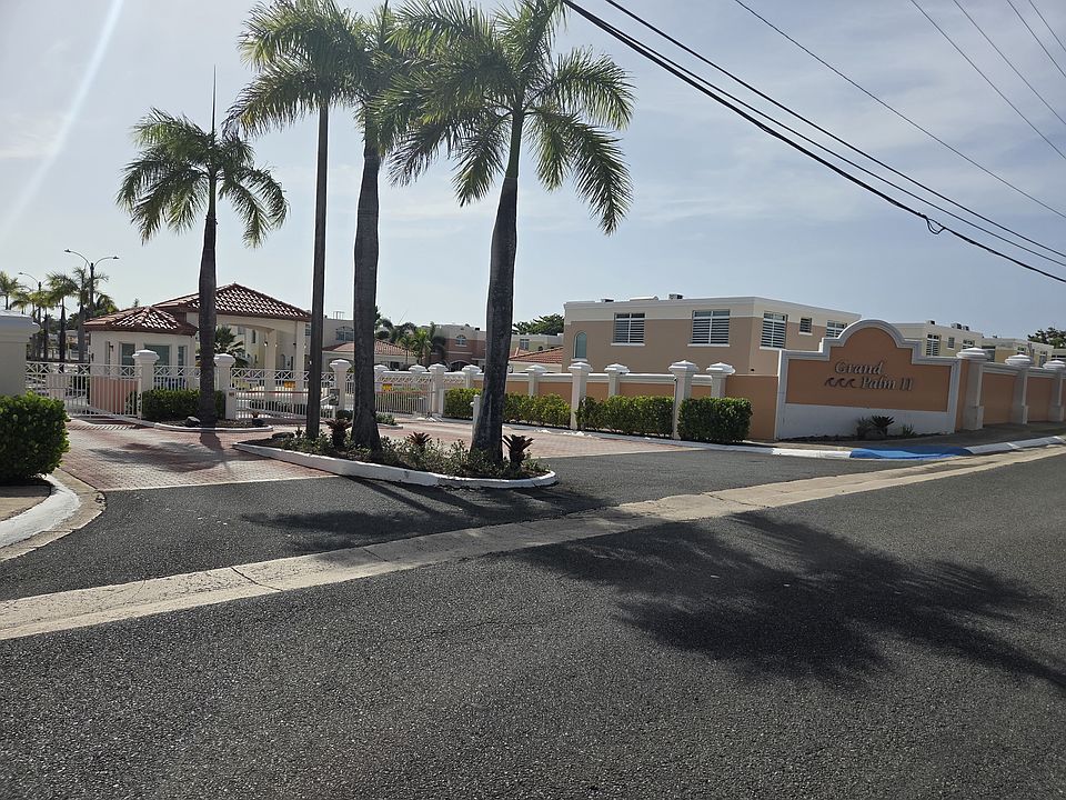 1st image of 11 Grand Palm Cir
