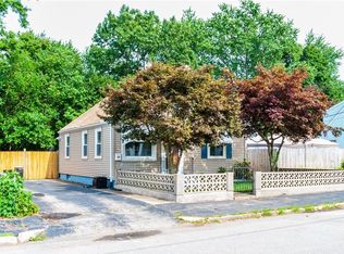 115 Clews St, Pawtucket, RI 02861