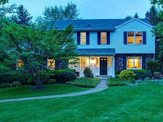 204 Springhouse Ln photo 1