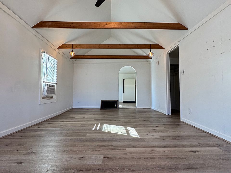 1st image of 312 Peach Ave