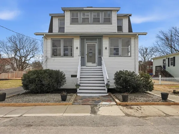 48 Bates St, Hull, MA 02045