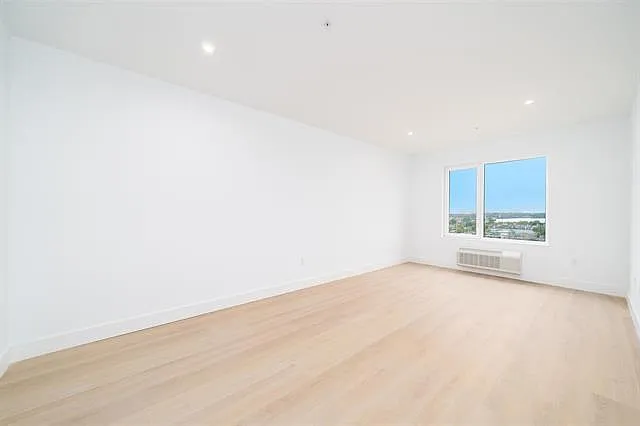 2 bed, 1200 sqft, $3,350 — Photo 4