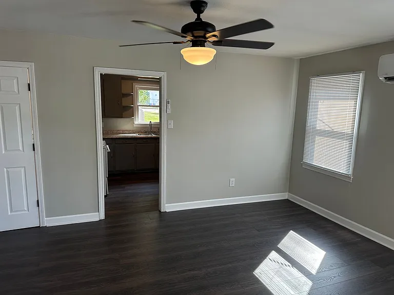 1116 Cornelia Cir — Photo 21
