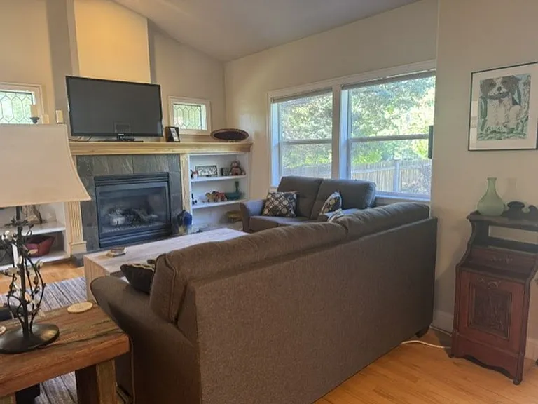 3027 NW Merchant Way — Photo 5