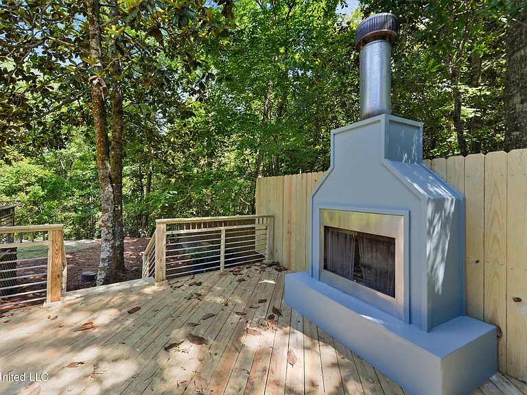 1220 Sunset Ave — Photo 36